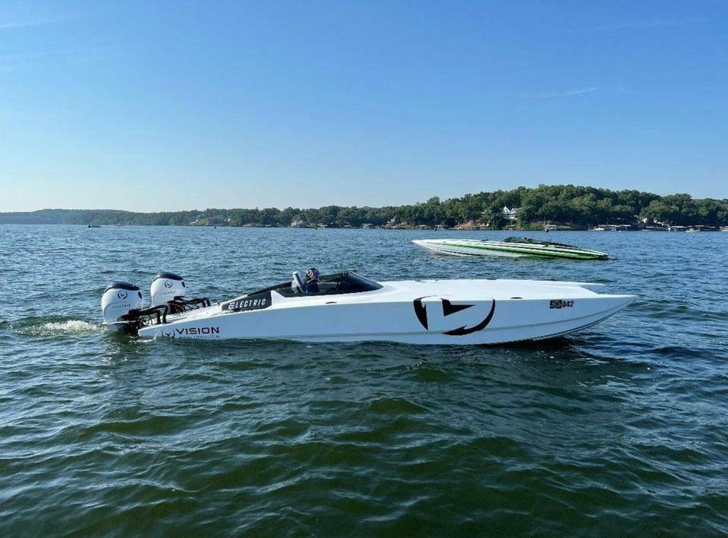 2021 Hellkat 32 — photo 3