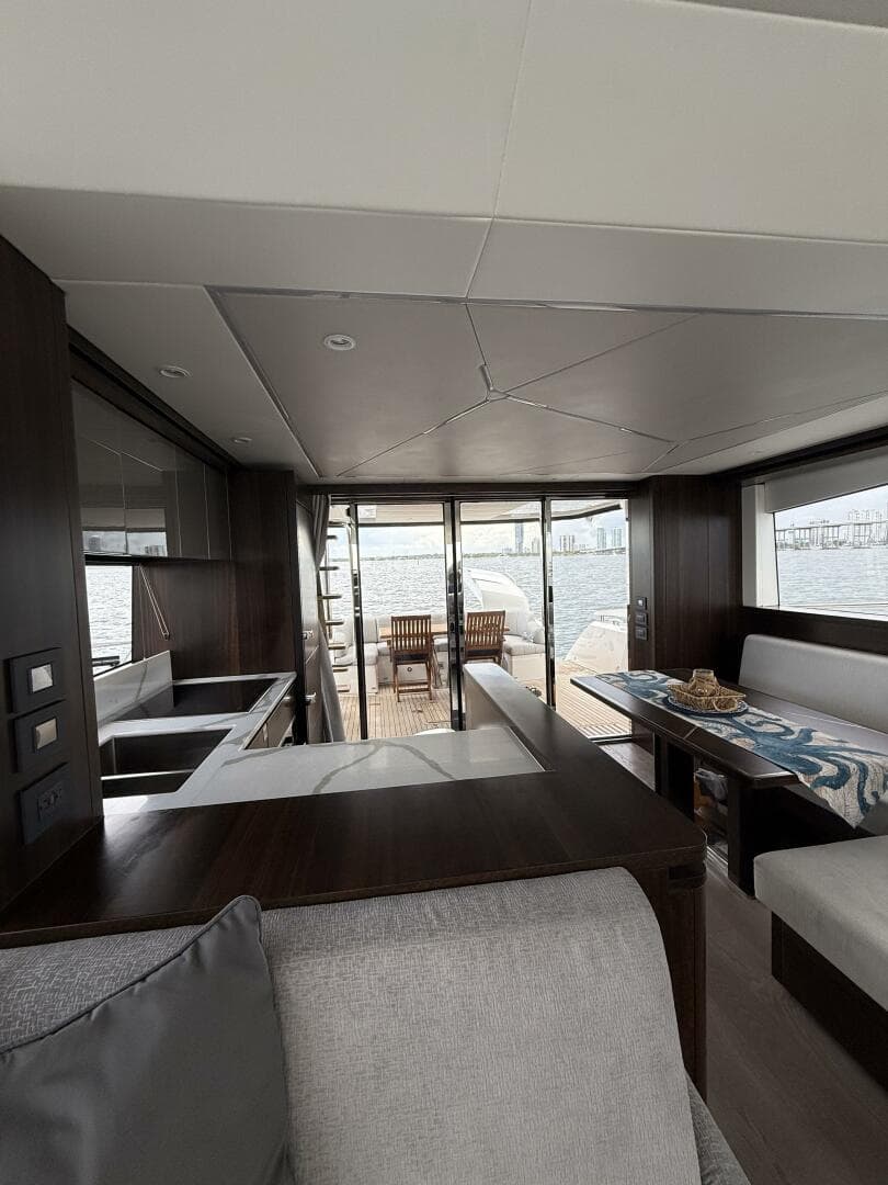 2022 Sunseeker 68 Manhattan — photo 44