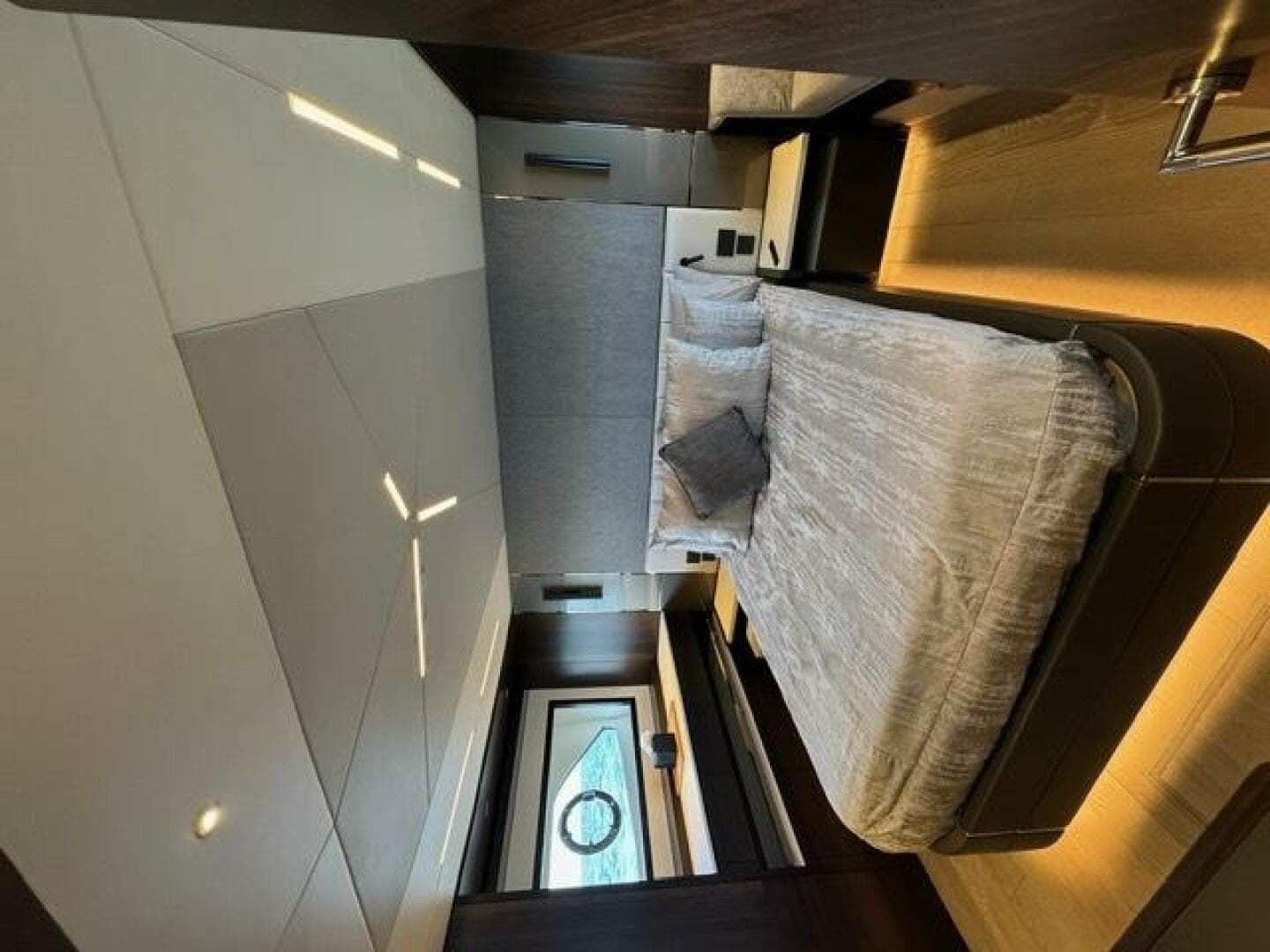 2022 Sunseeker 68 Manhattan — photo 77