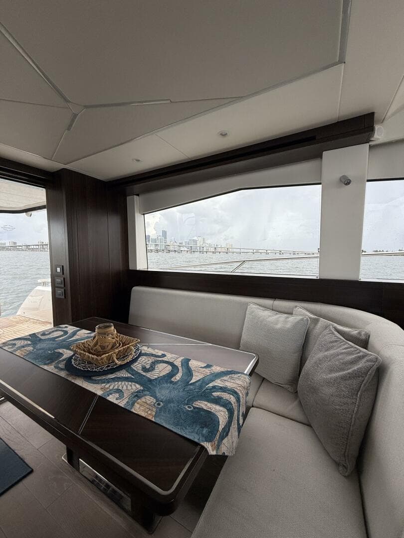 2022 Sunseeker 68 Manhattan — photo 37