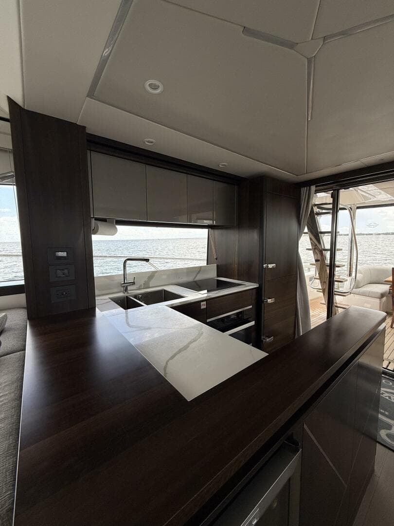 2022 Sunseeker 68 Manhattan — photo 41