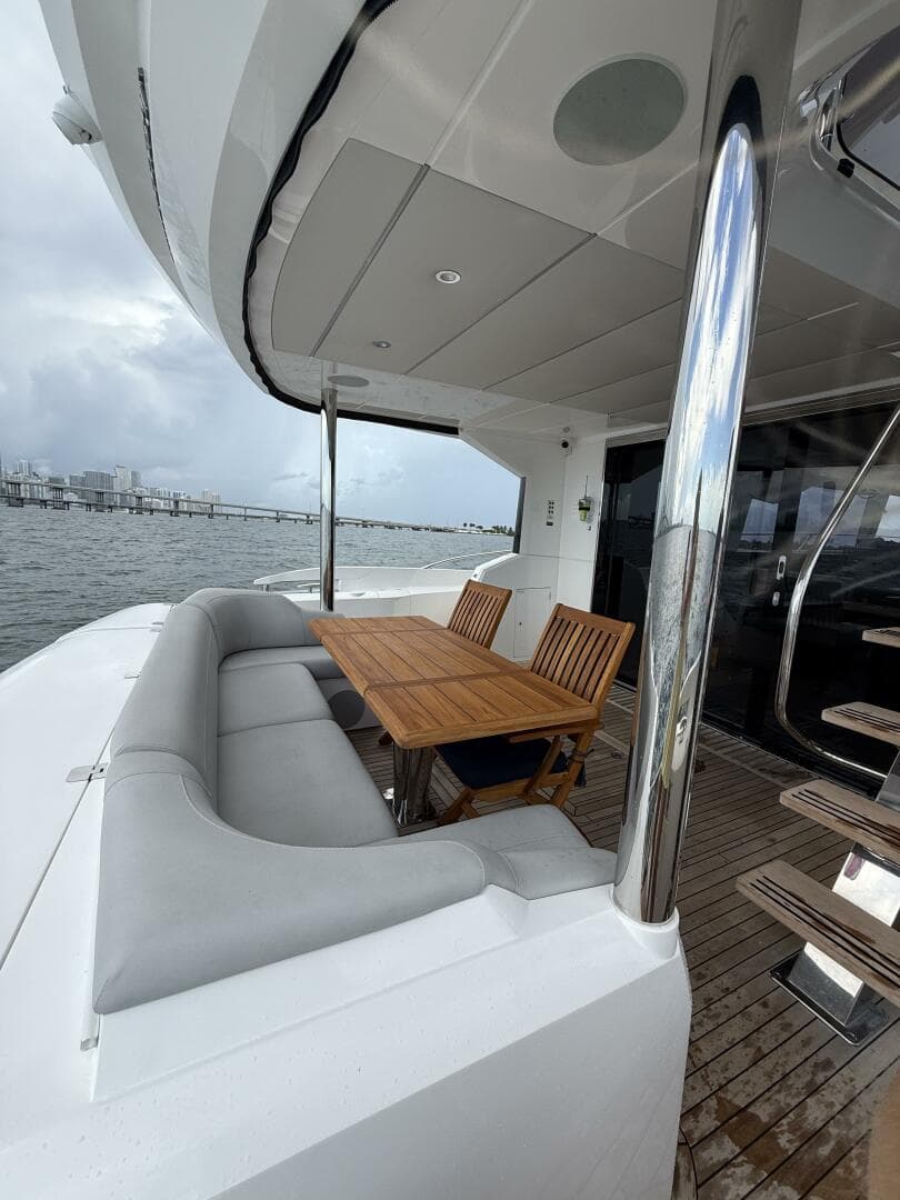 2022 Sunseeker 68 Manhattan — photo 12