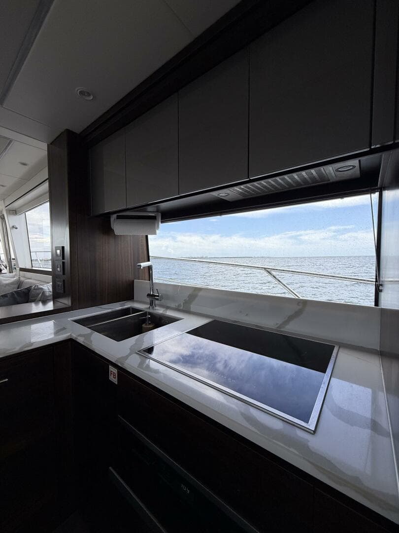 2022 Sunseeker 68 Manhattan — photo 42