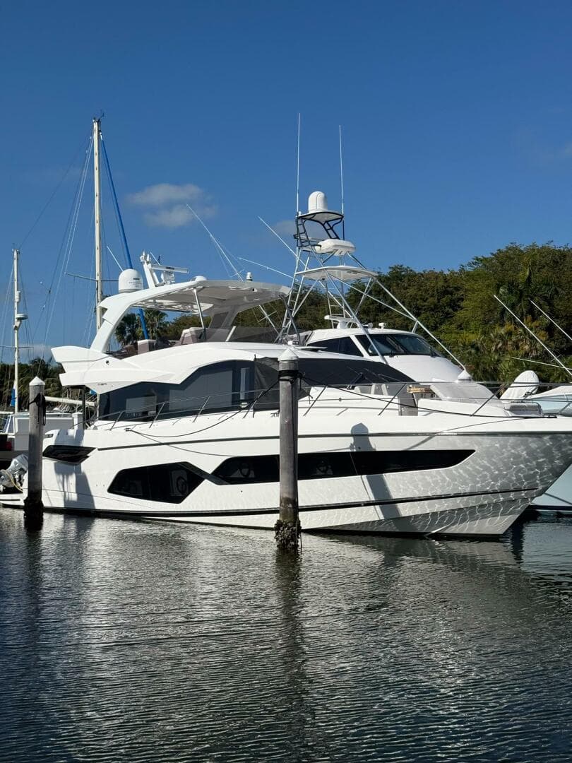 2022 Sunseeker 68 Manhattan — photo 1