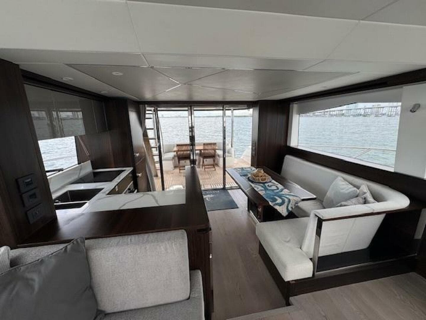 2022 Sunseeker 68 Manhattan — photo 29