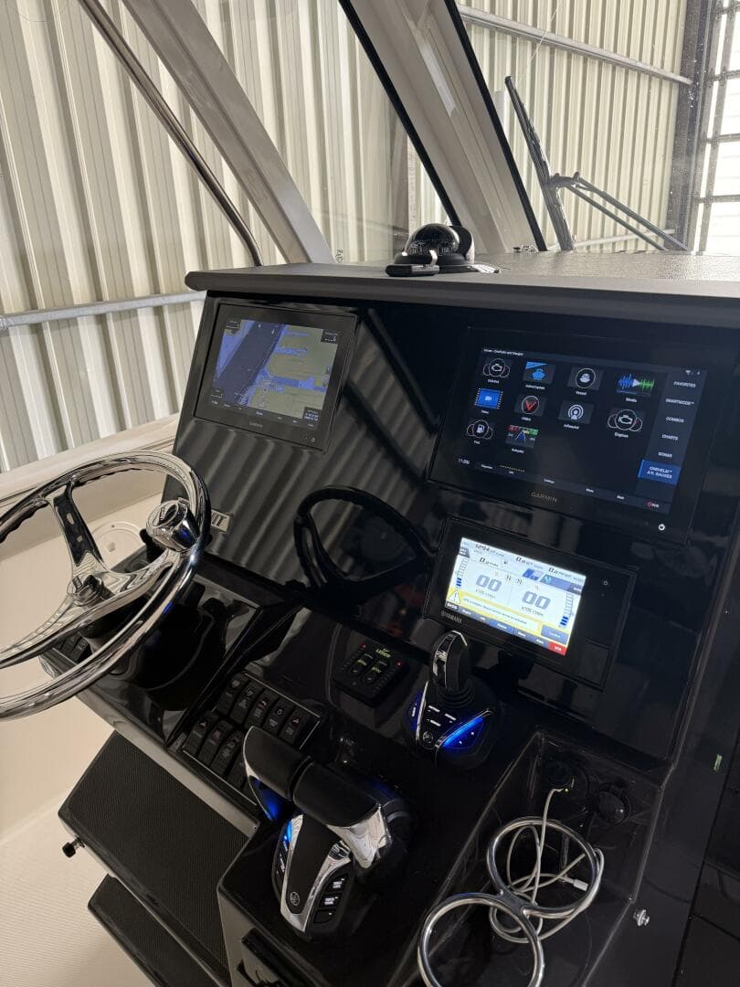 2022 Pursuit — photo 11