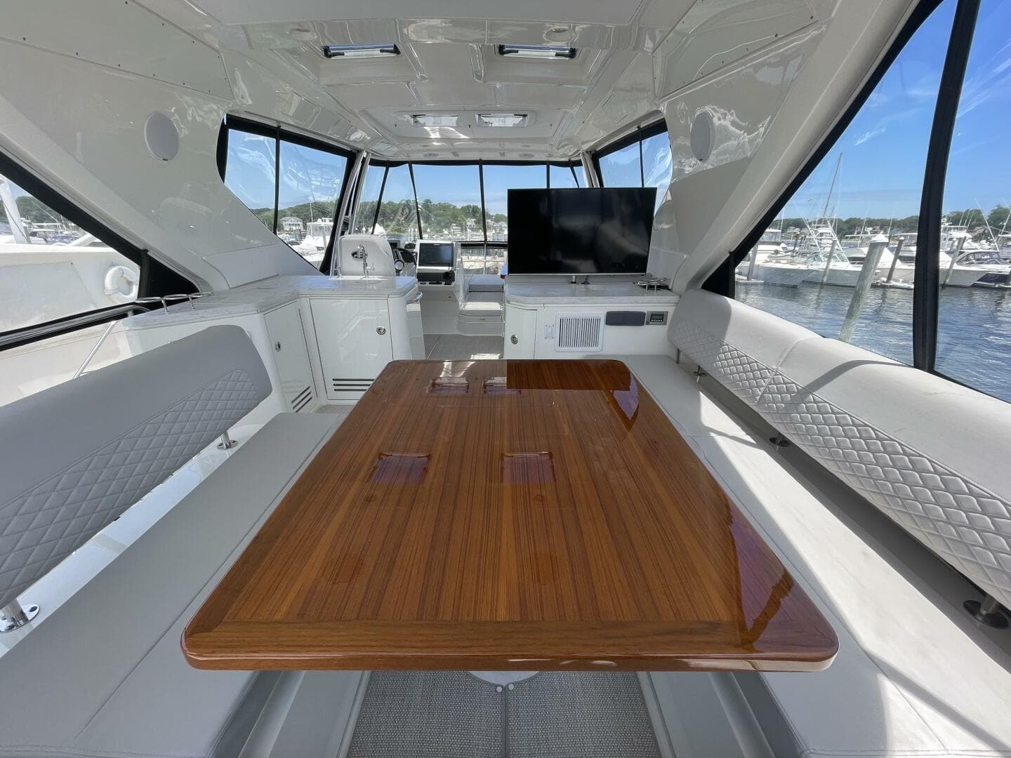 2017 Sea Ray L59 Fly — photo 39