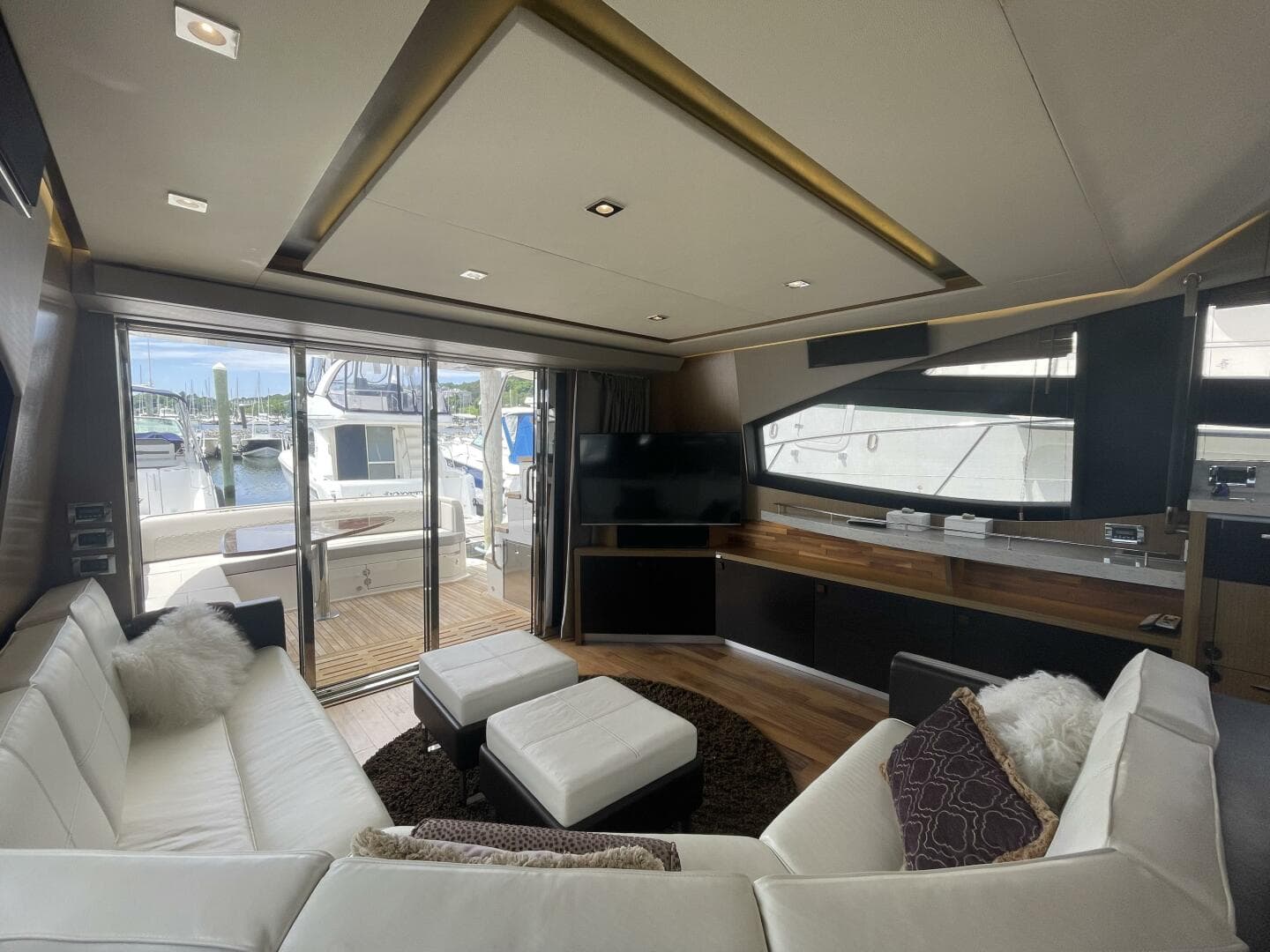 2017 Sea Ray L59 Fly — photo 11