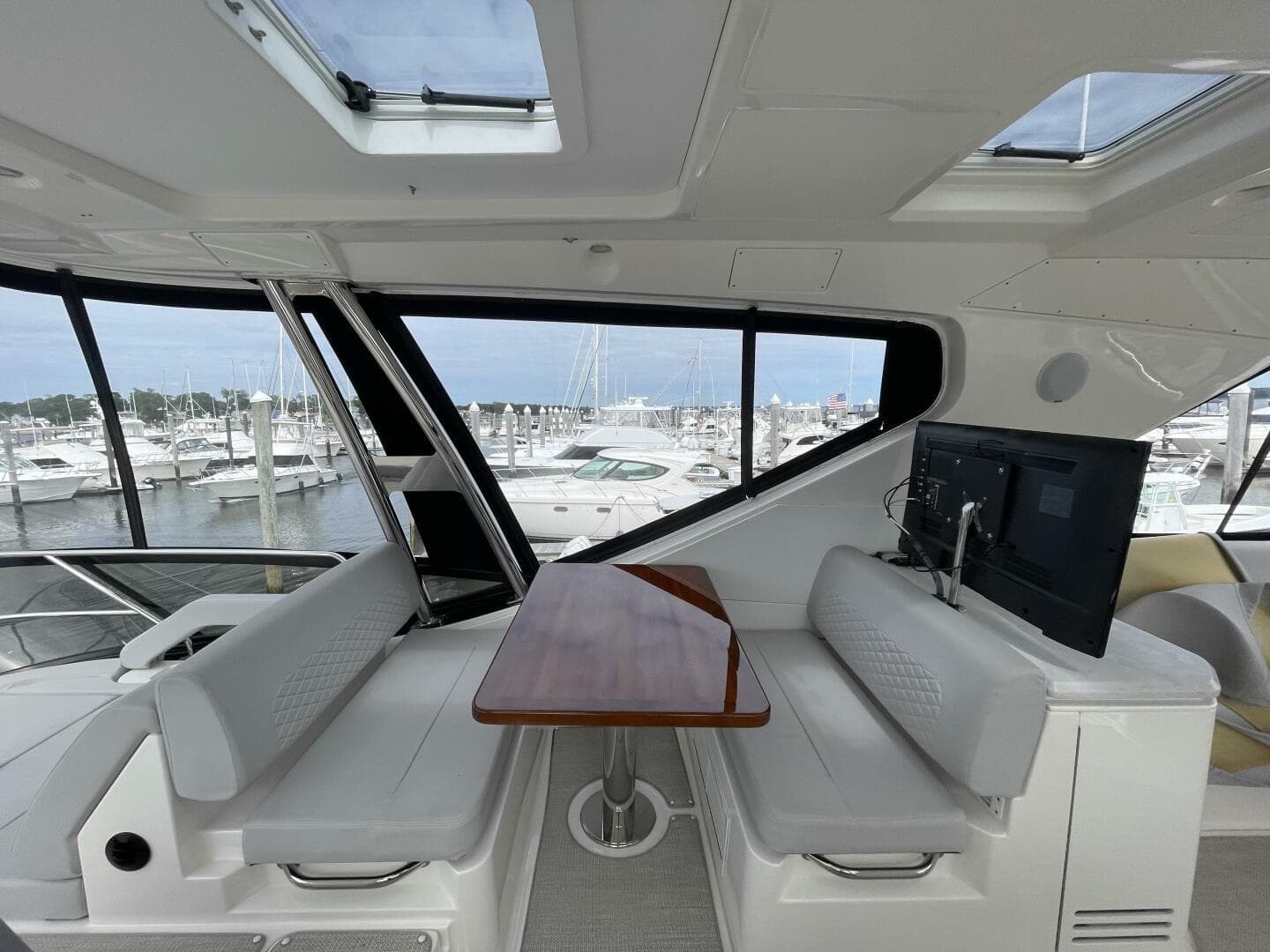 2017 Sea Ray L59 Fly — photo 45