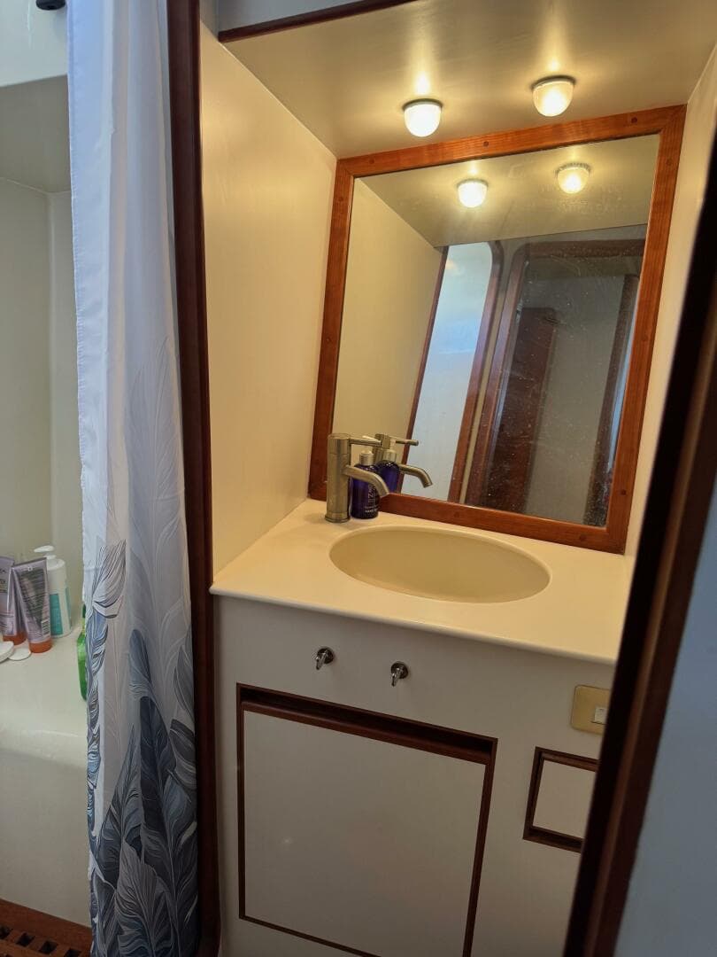 1998 Krogen Express 49 — photo 57