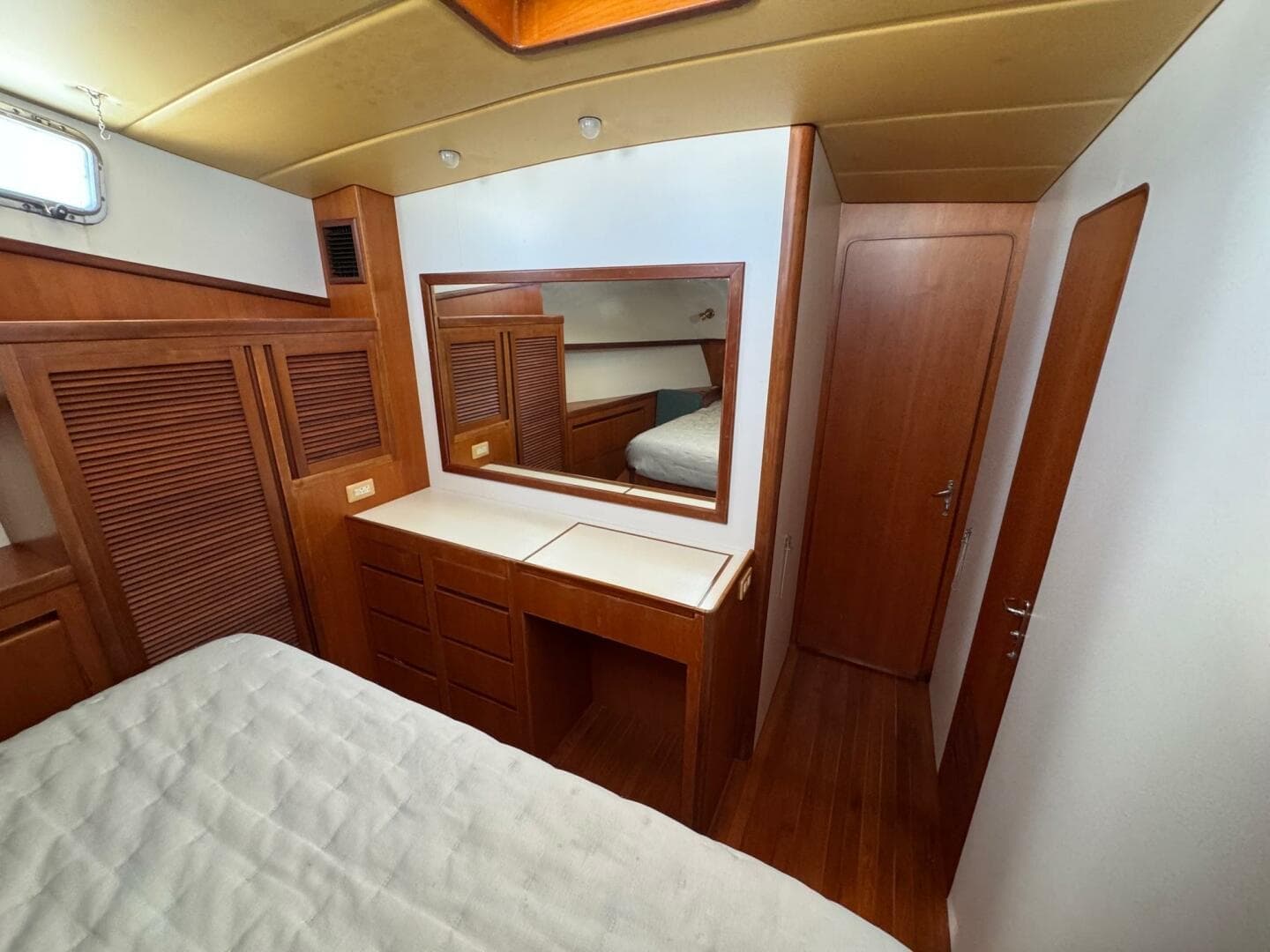 1998 Krogen Express 49 — photo 55