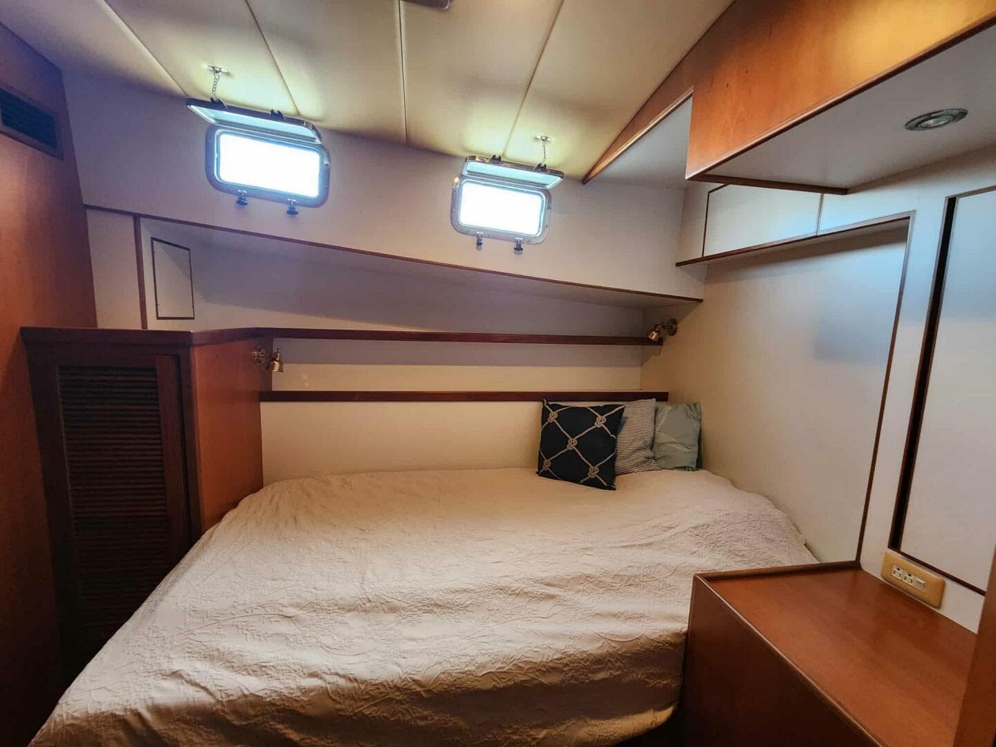 1998 Krogen Express 49 — photo 67