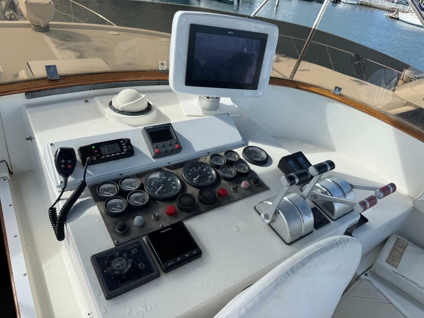 1998 Krogen Express 49 — photo 34