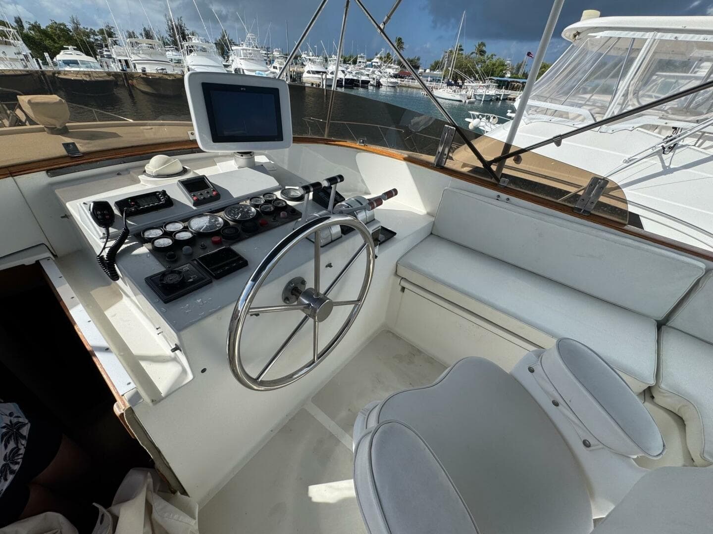 1998 Krogen Express 49 — photo 32