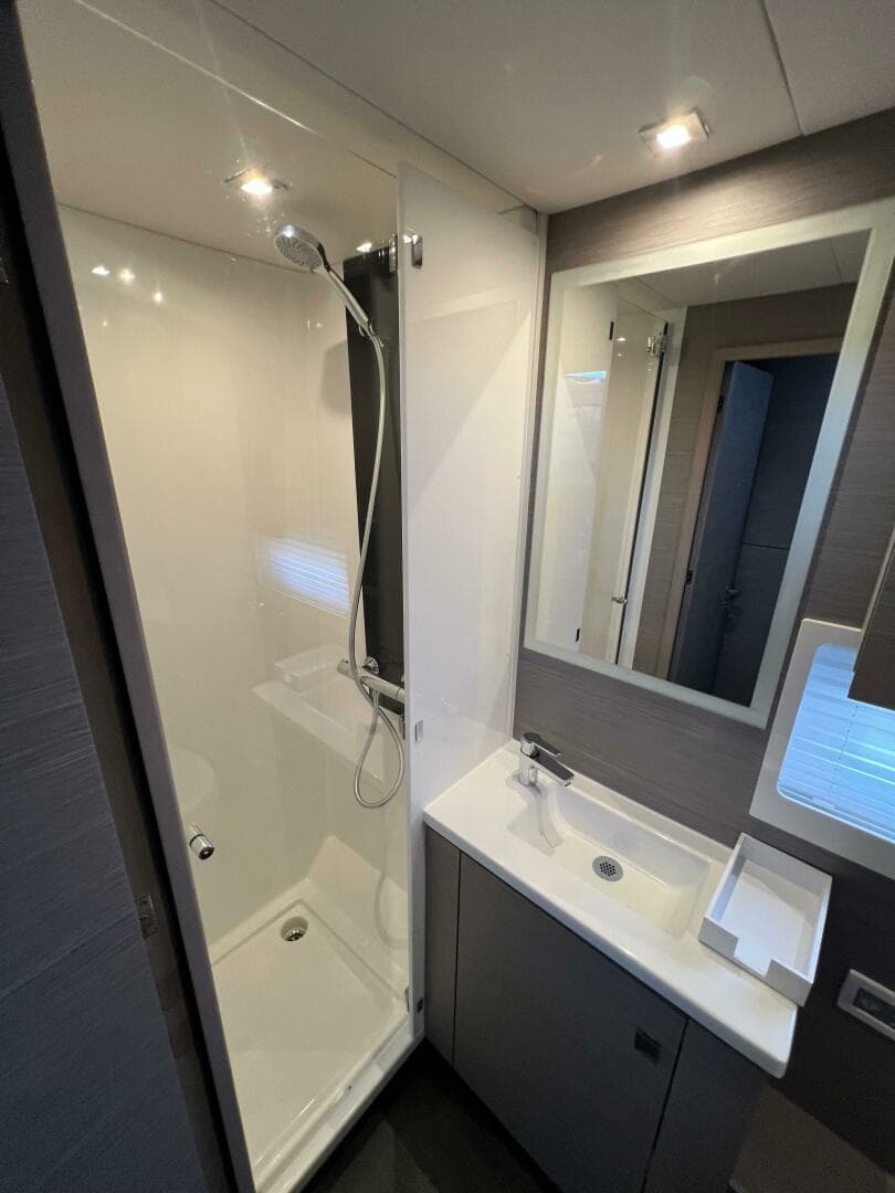 2024 Fountaine Pajot My 6 — photo 34