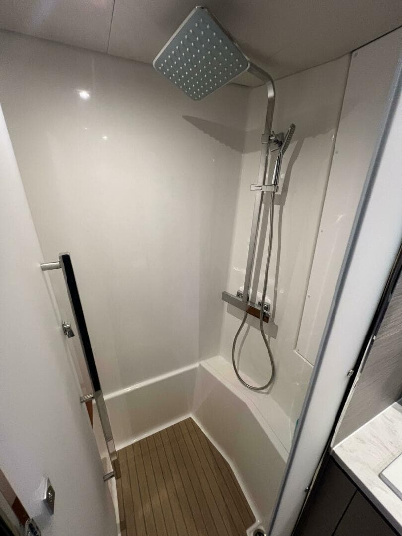 2024 Fountaine Pajot My 6 — photo 26