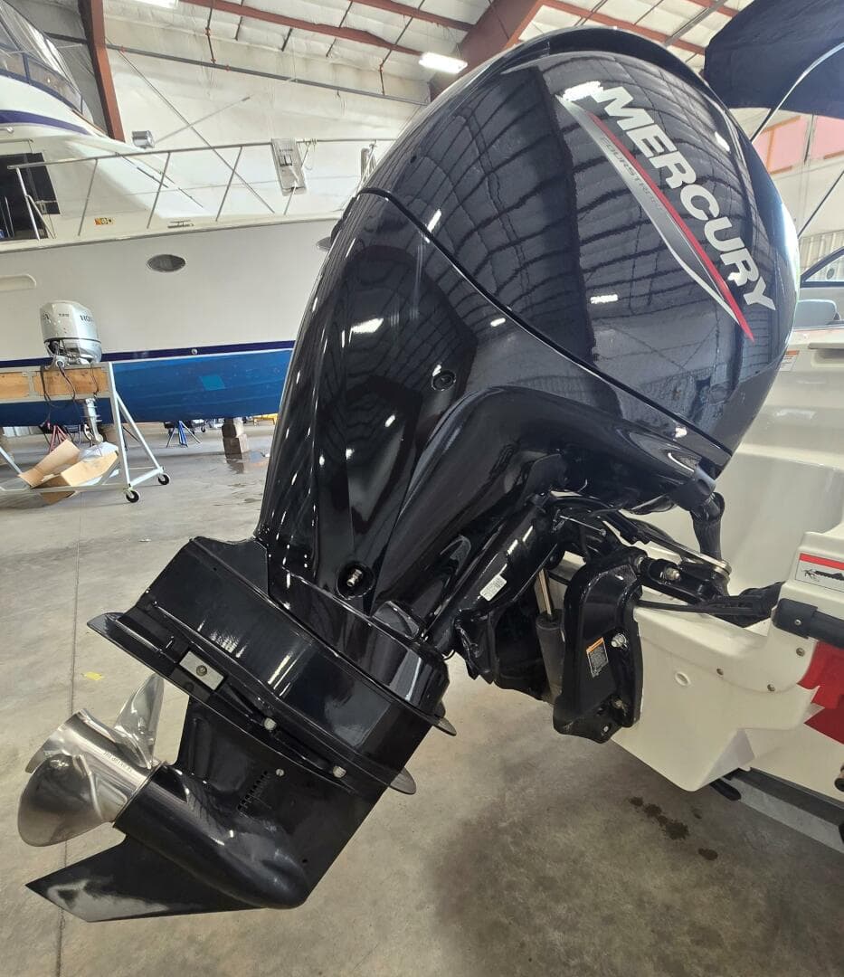 2023 Bayliner — photo 12
