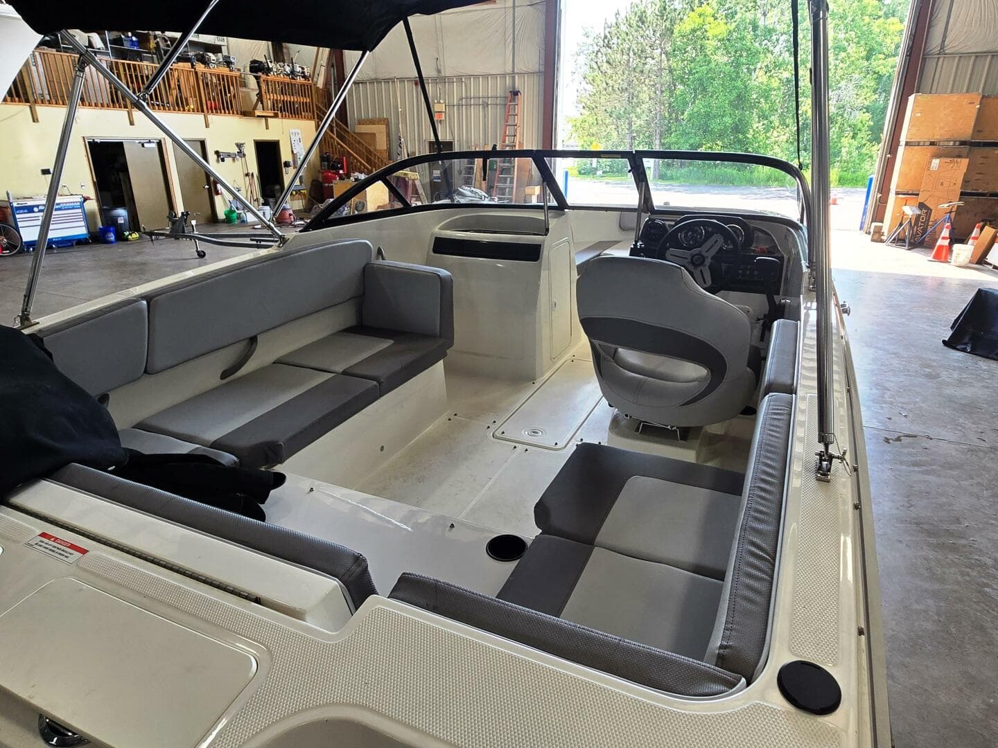 2023 Bayliner — photo 8