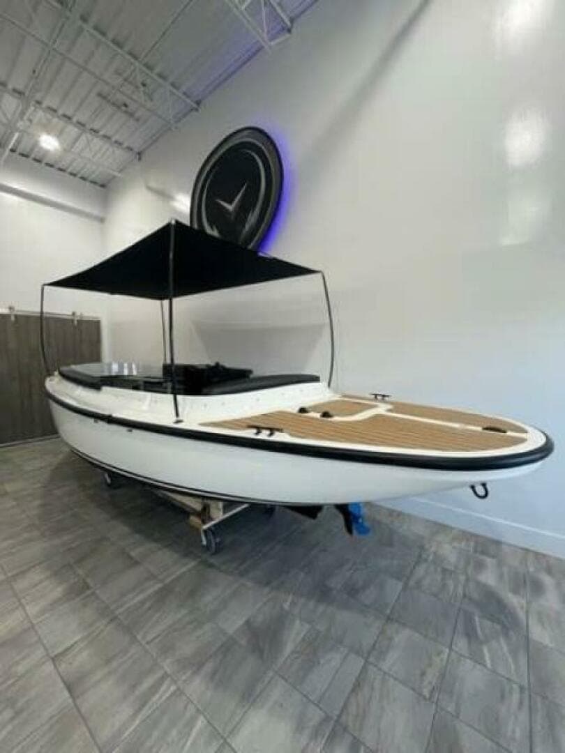 2023 Vision Fantail 217 — photo 6