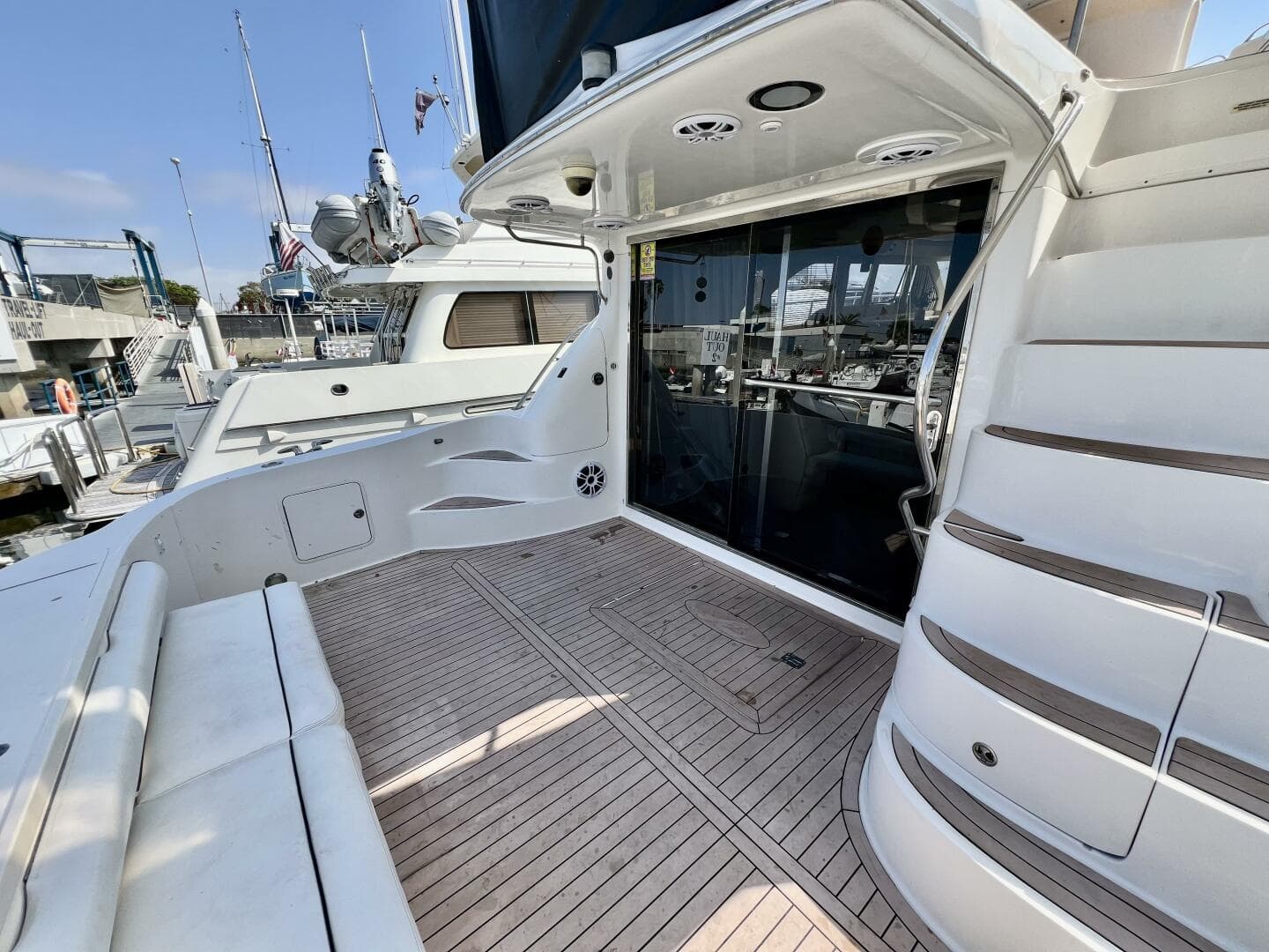 2002 Sea Ray 560 Sedan Cruiser — photo 12