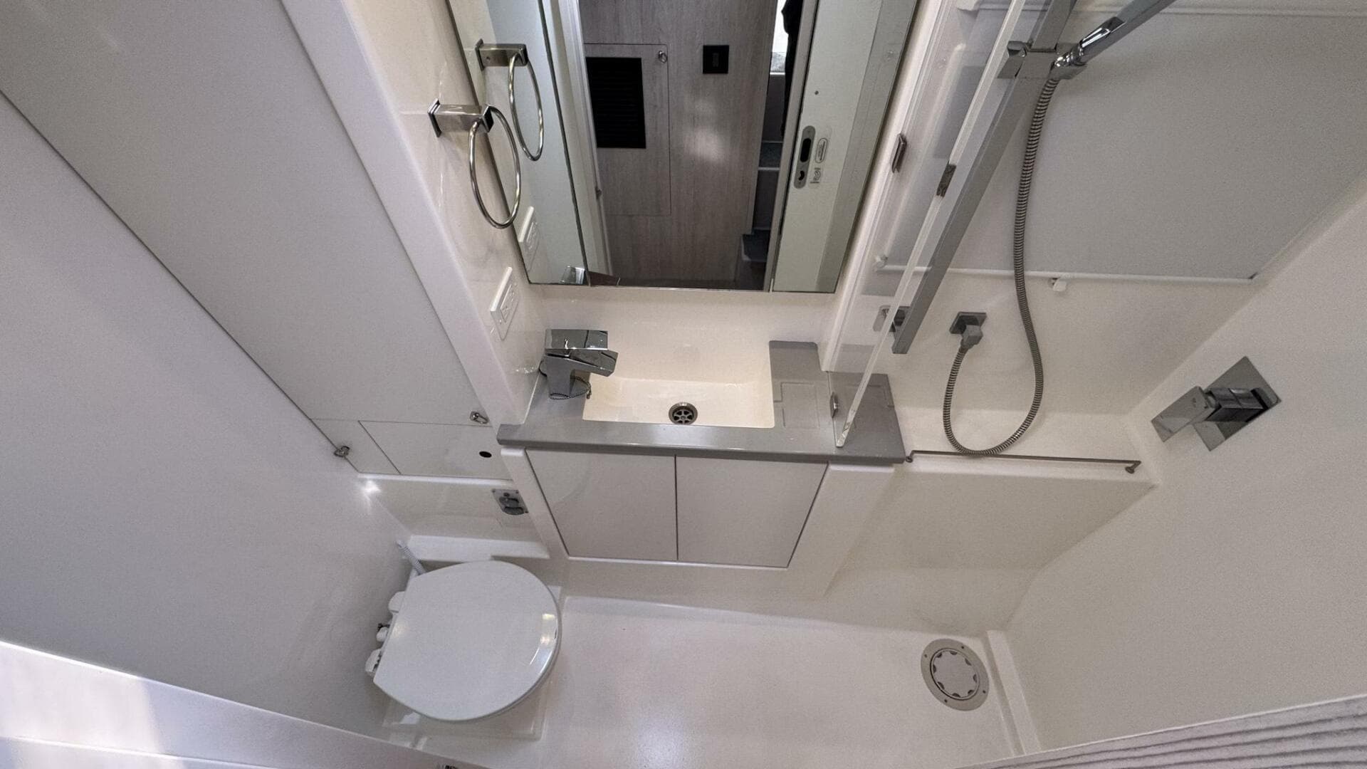 2018 Leopard 43 Powercat — photo 28