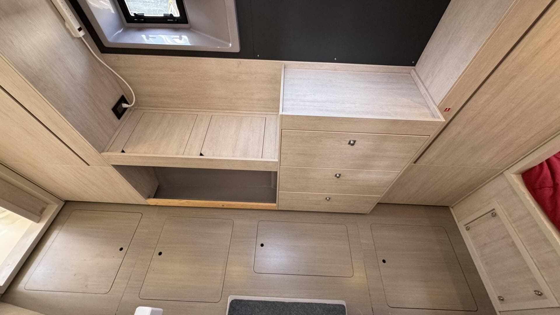 2018 Leopard 43 Powercat — photo 38