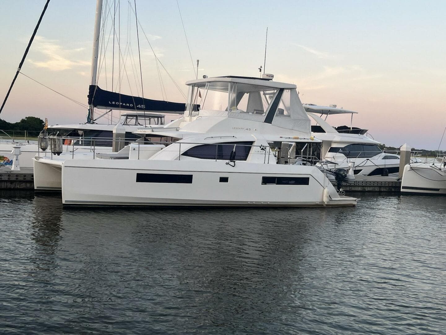 2018 Leopard 43 Powercat — photo 3