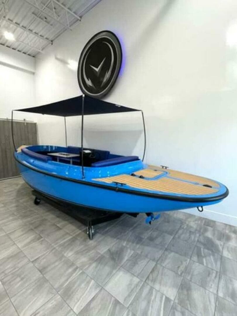 2024 Vision Fantail 217 — photo 4