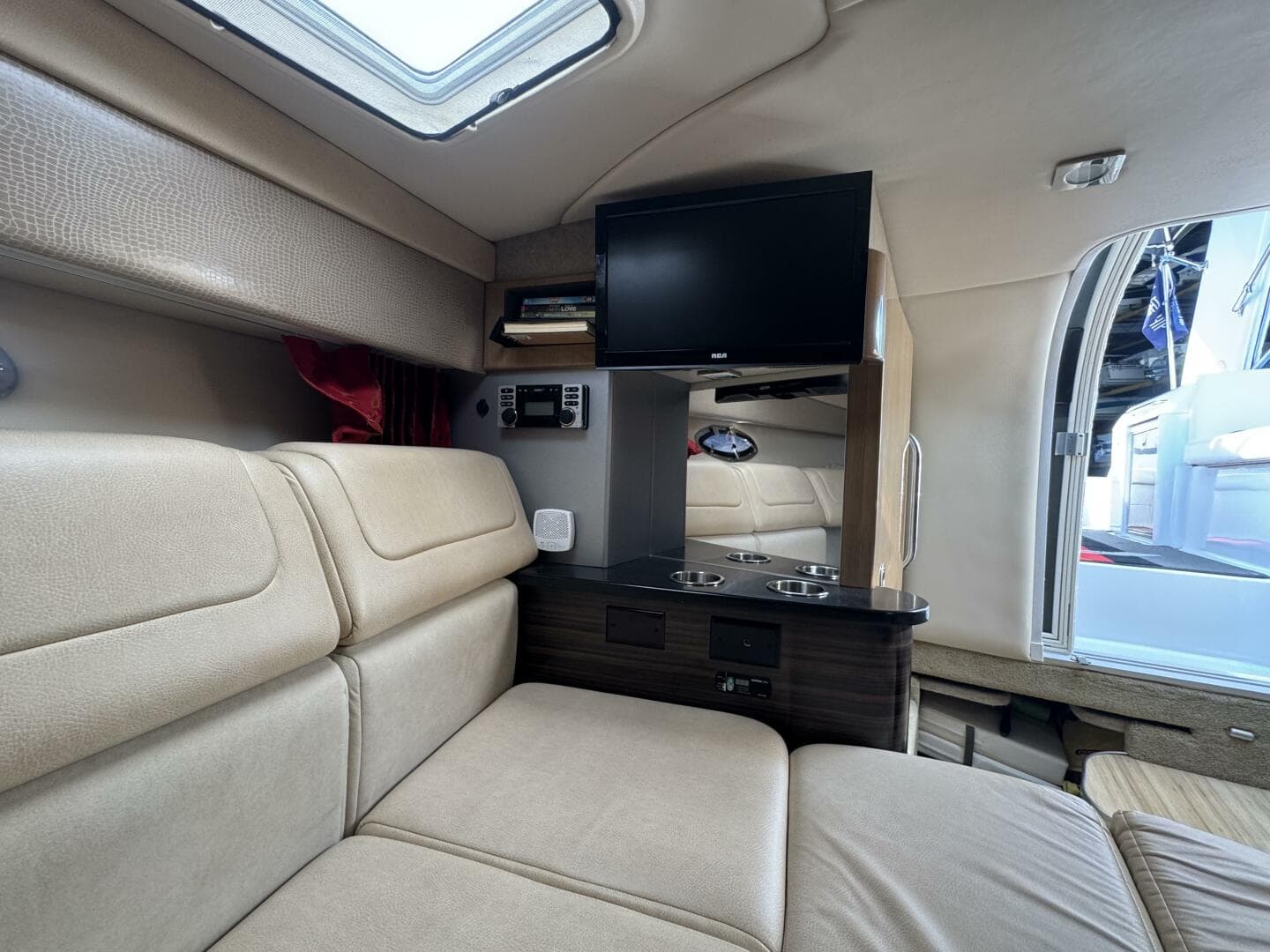 2013 Formula 310 Sun Sport — photo 30