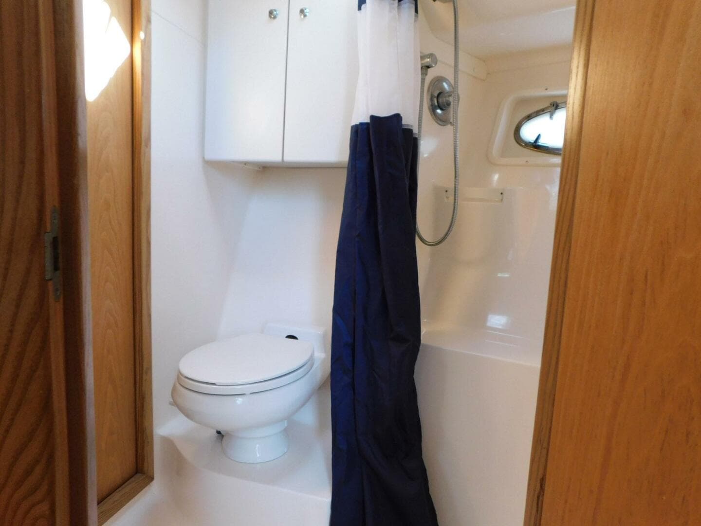 2001 Tiara Yachts 3500 Express — photo 21