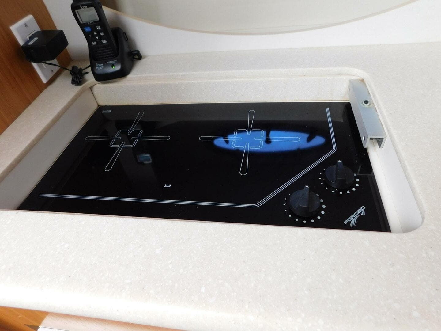 2001 Tiara Yachts 3500 Express — photo 33