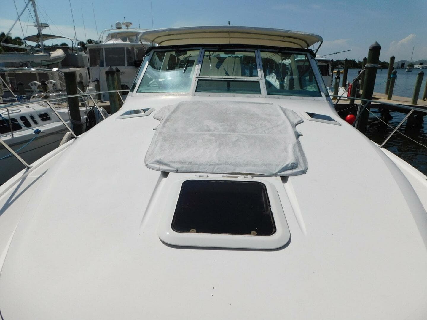 2001 Tiara Yachts 3500 Express — photo 37