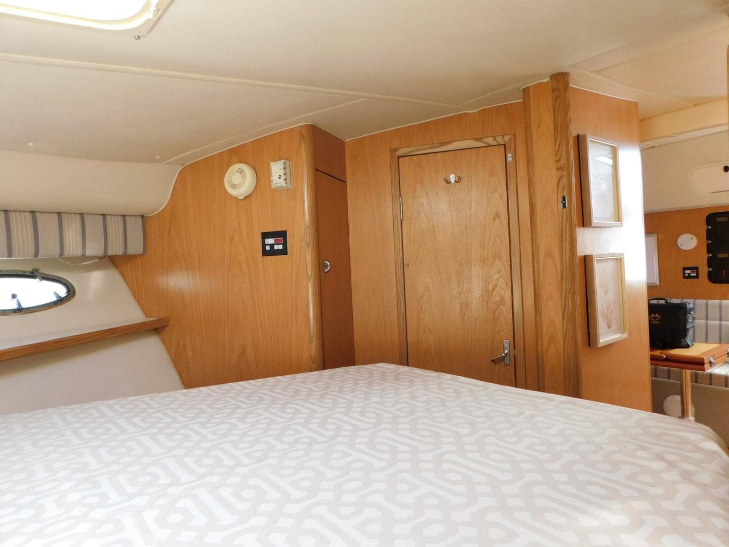 2001 Tiara Yachts 3500 Express — photo 26