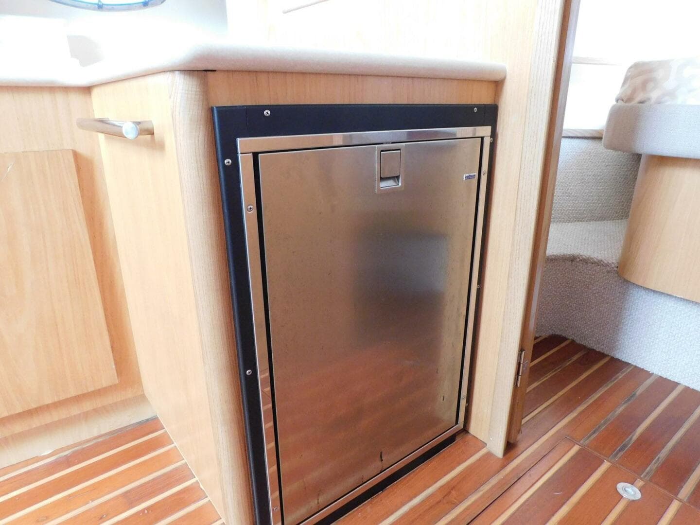 2001 Tiara Yachts 3500 Express — photo 30