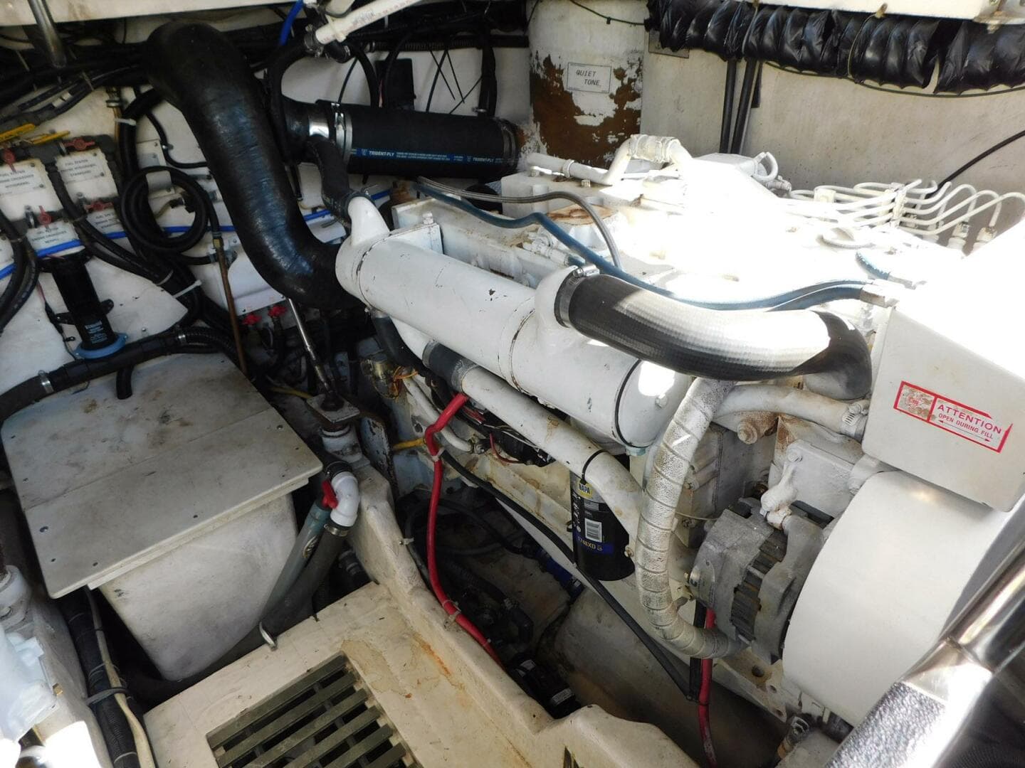 2001 Tiara Yachts 3500 Express — photo 10