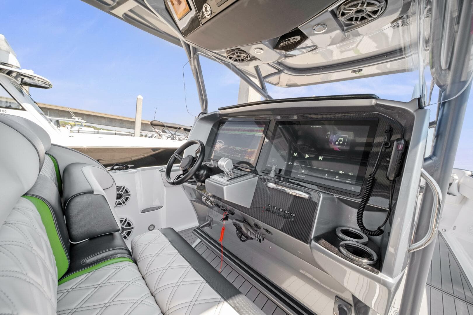 2021 Nor-Tech 390 Sport — photo 35