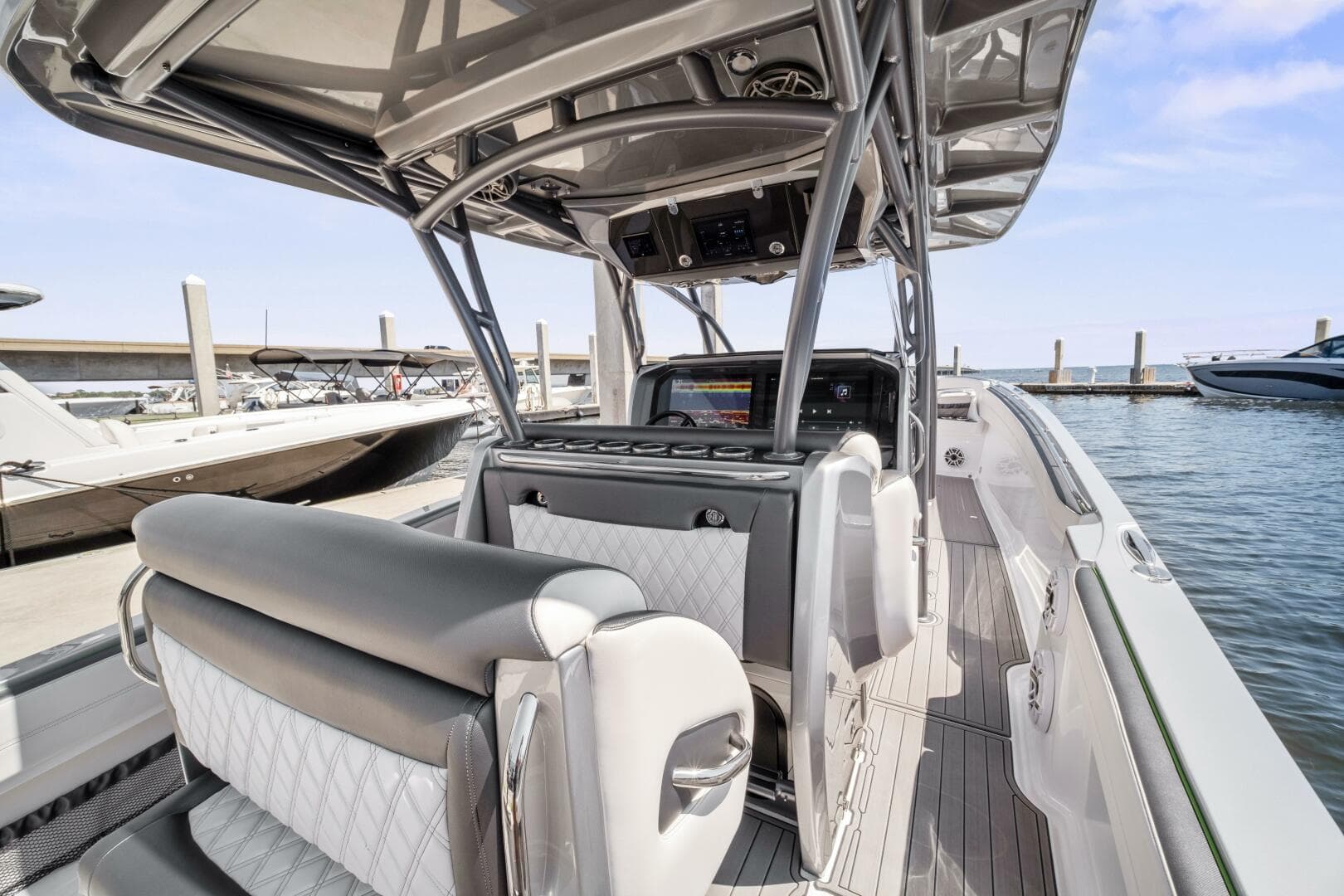 2021 Nor-Tech 390 Sport — photo 33