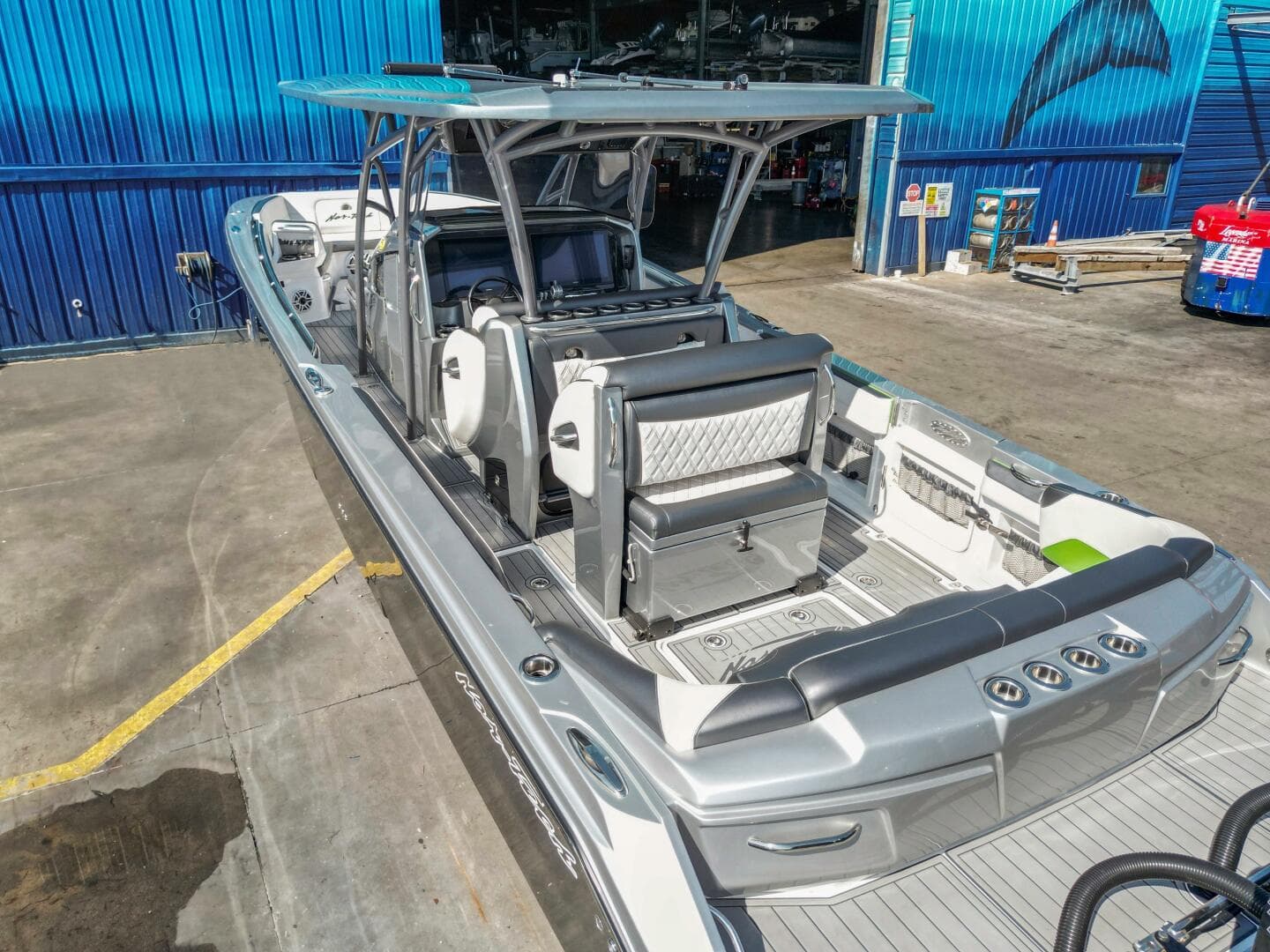 2021 Nor-Tech 390 Sport — photo 19