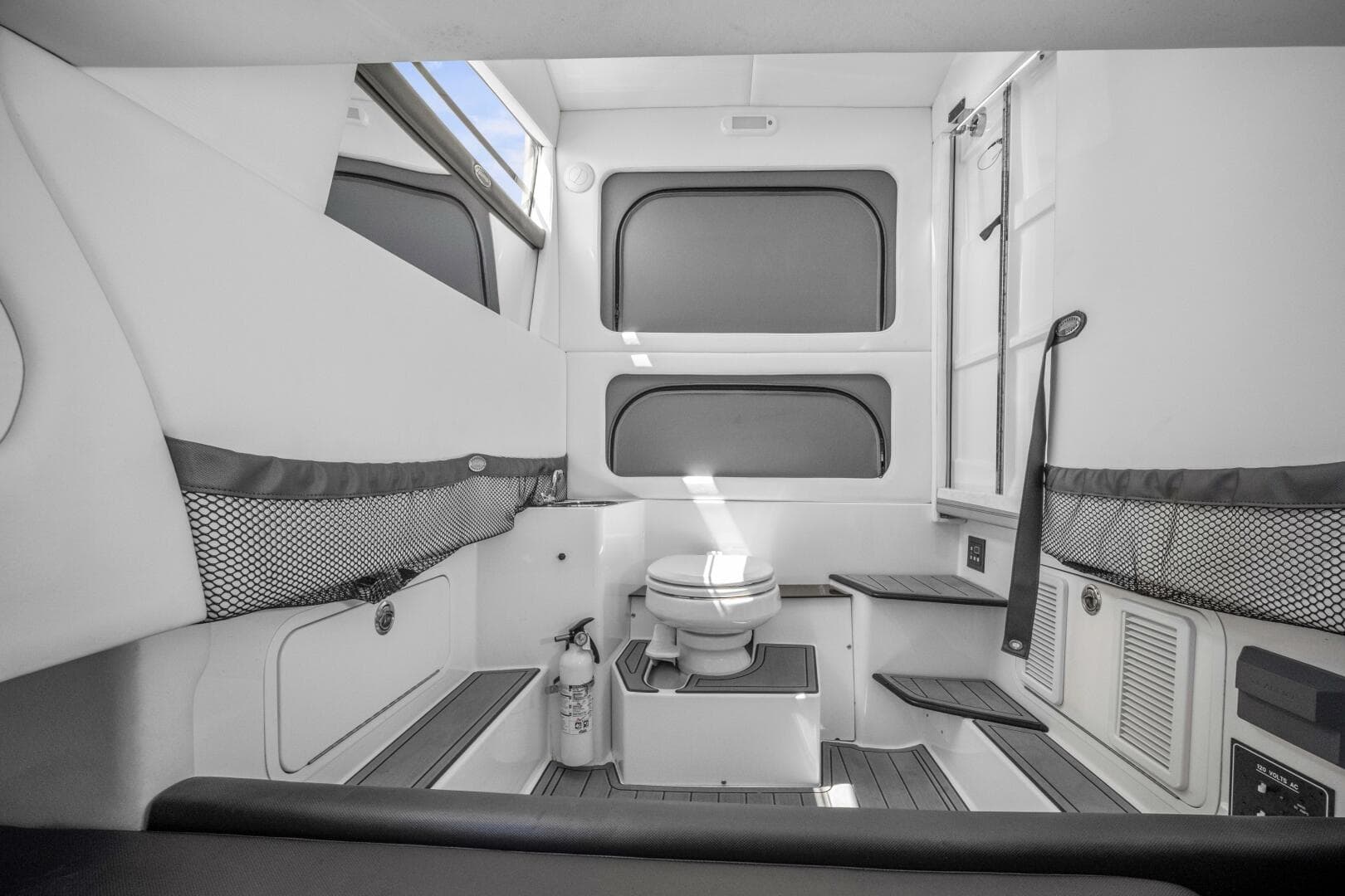 2021 Nor-Tech 390 Sport — photo 48