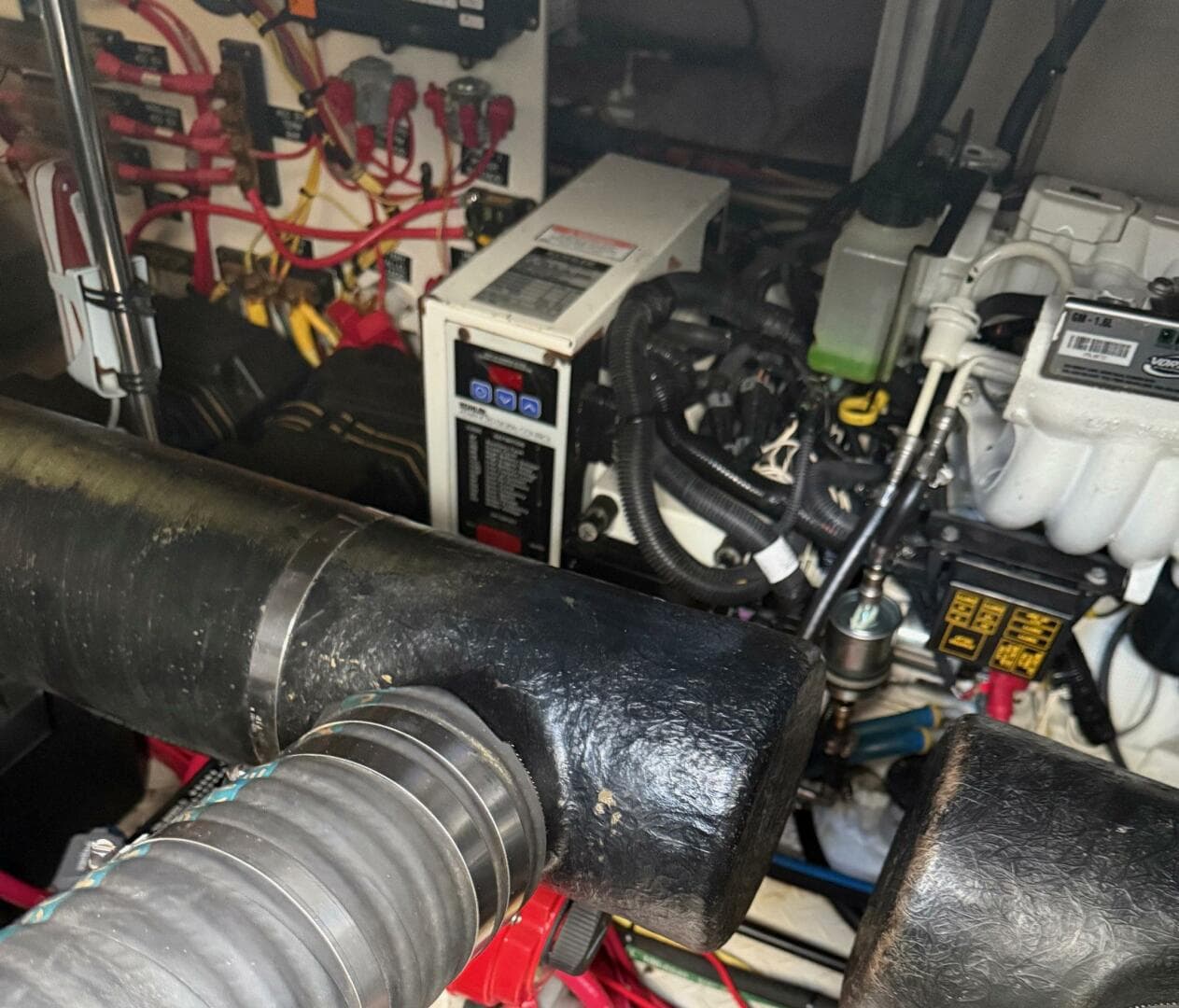 2006 Cruisers Yachts 420 Express — photo 28