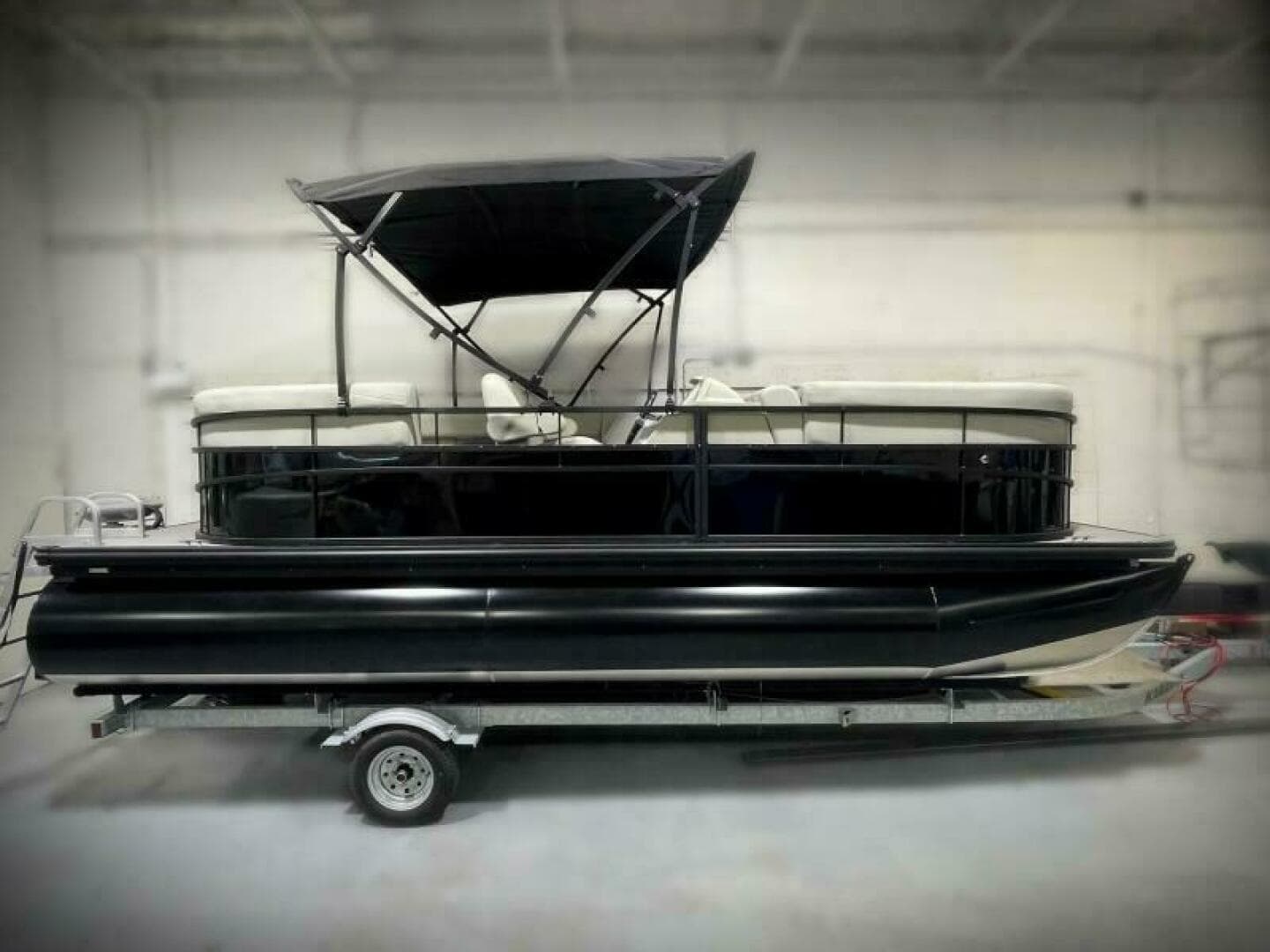 2024 Vision WX Tritoon — photo 1