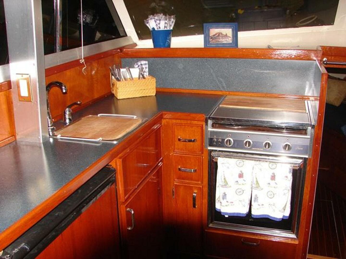 1979 Chris-Craft 360 Commander Sport Fish — photo 9