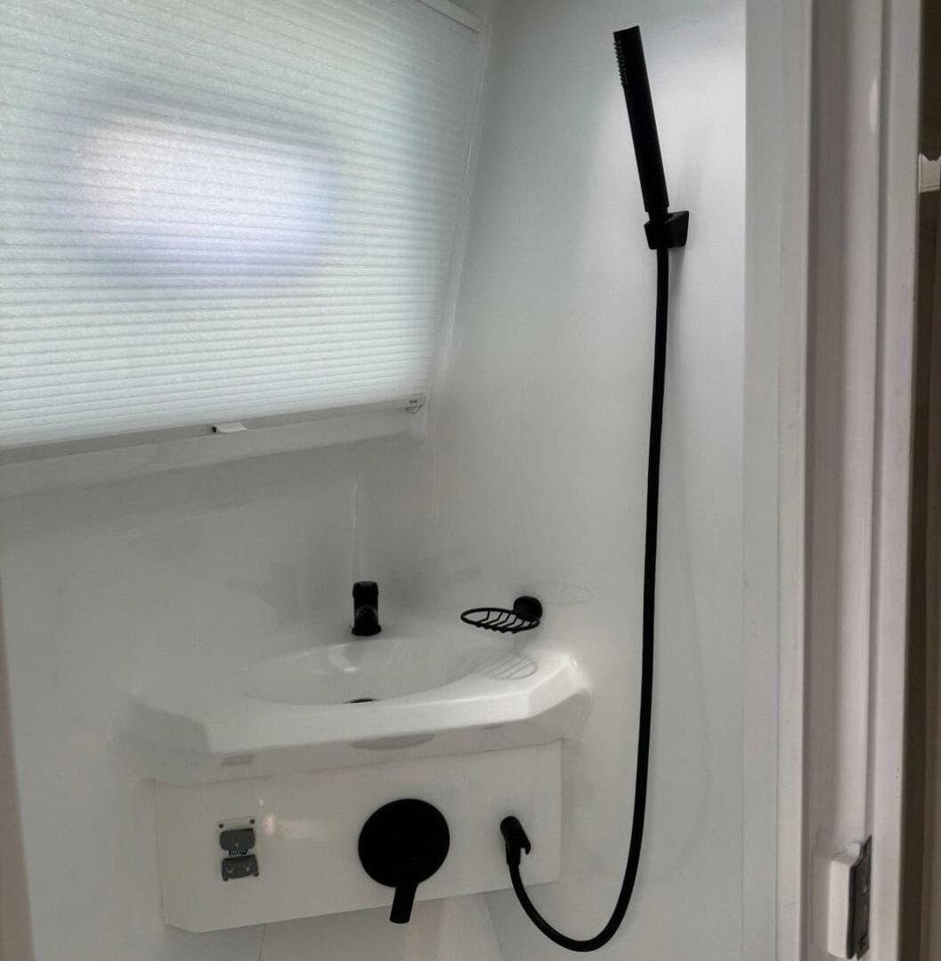 2024 Leeuwin 55 — photo 36