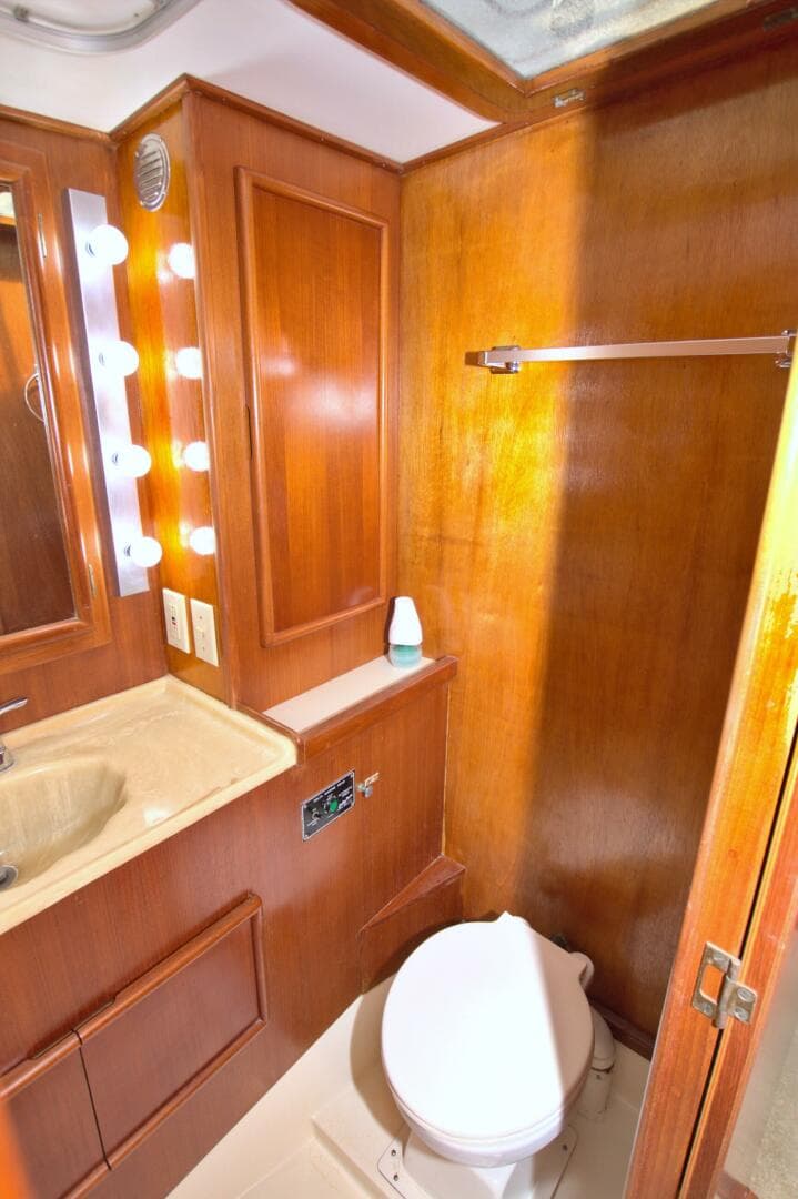 1990 Post 44 Sport Fisherman — photo 46