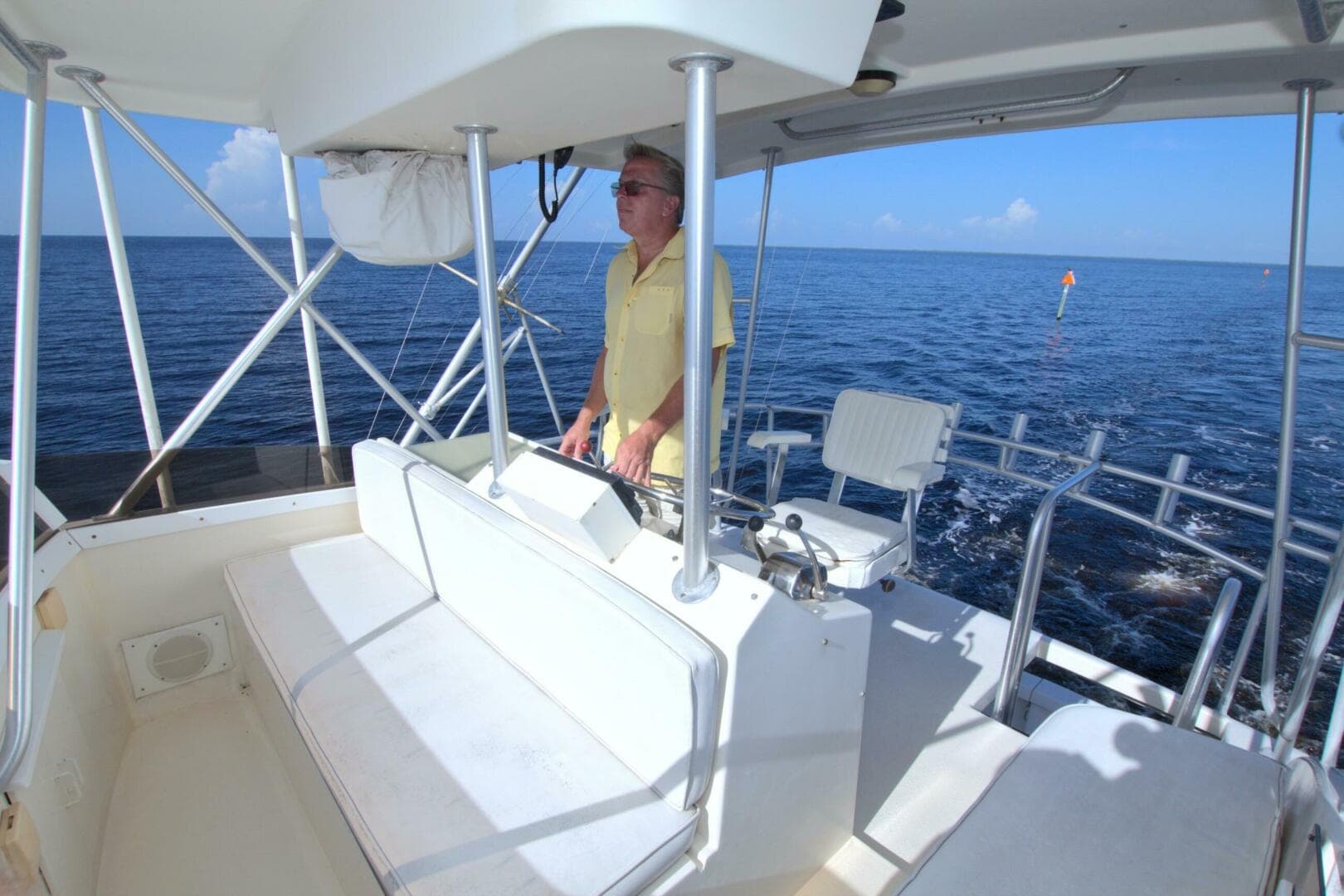 1990 Post 44 Sport Fisherman — photo 18