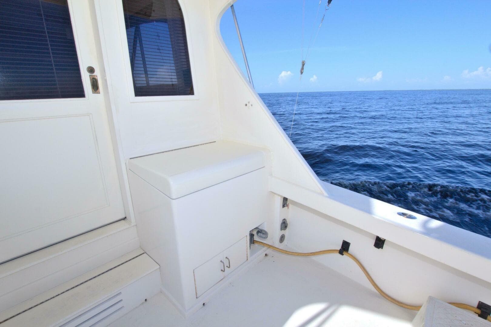 1990 Post 44 Sport Fisherman — photo 24