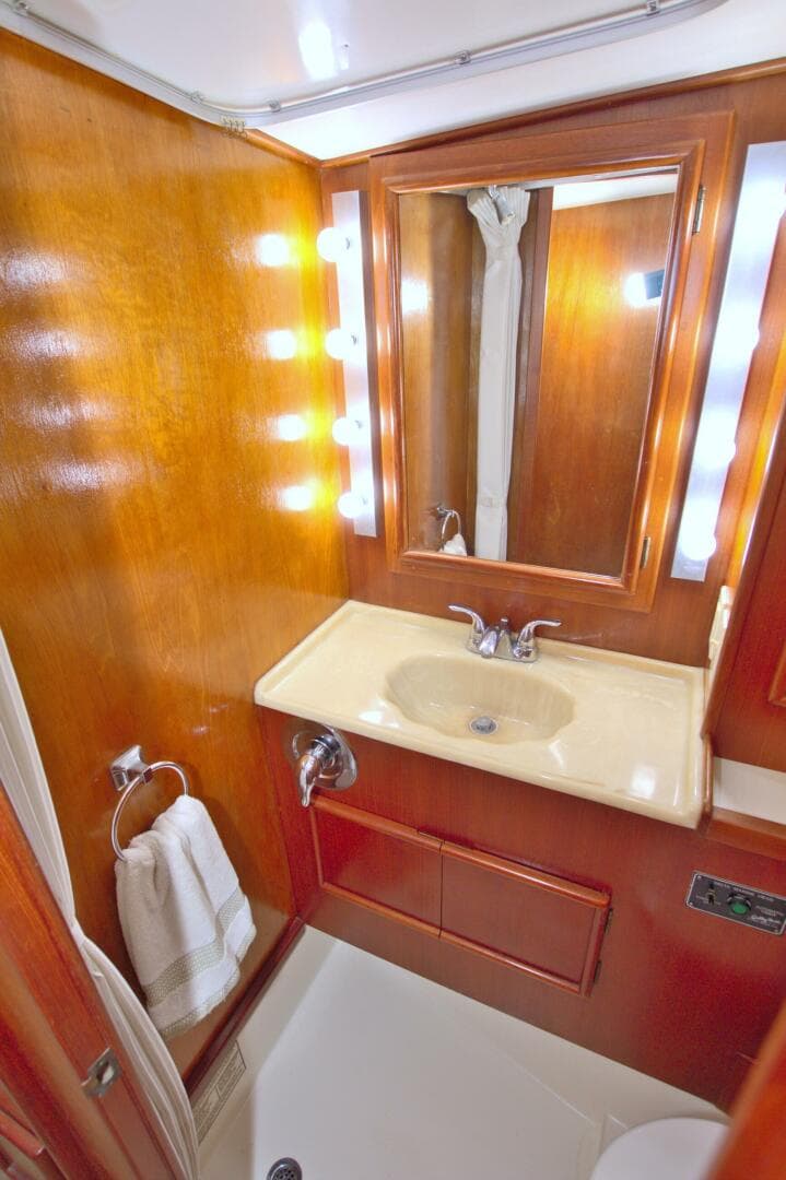 1990 Post 44 Sport Fisherman — photo 44