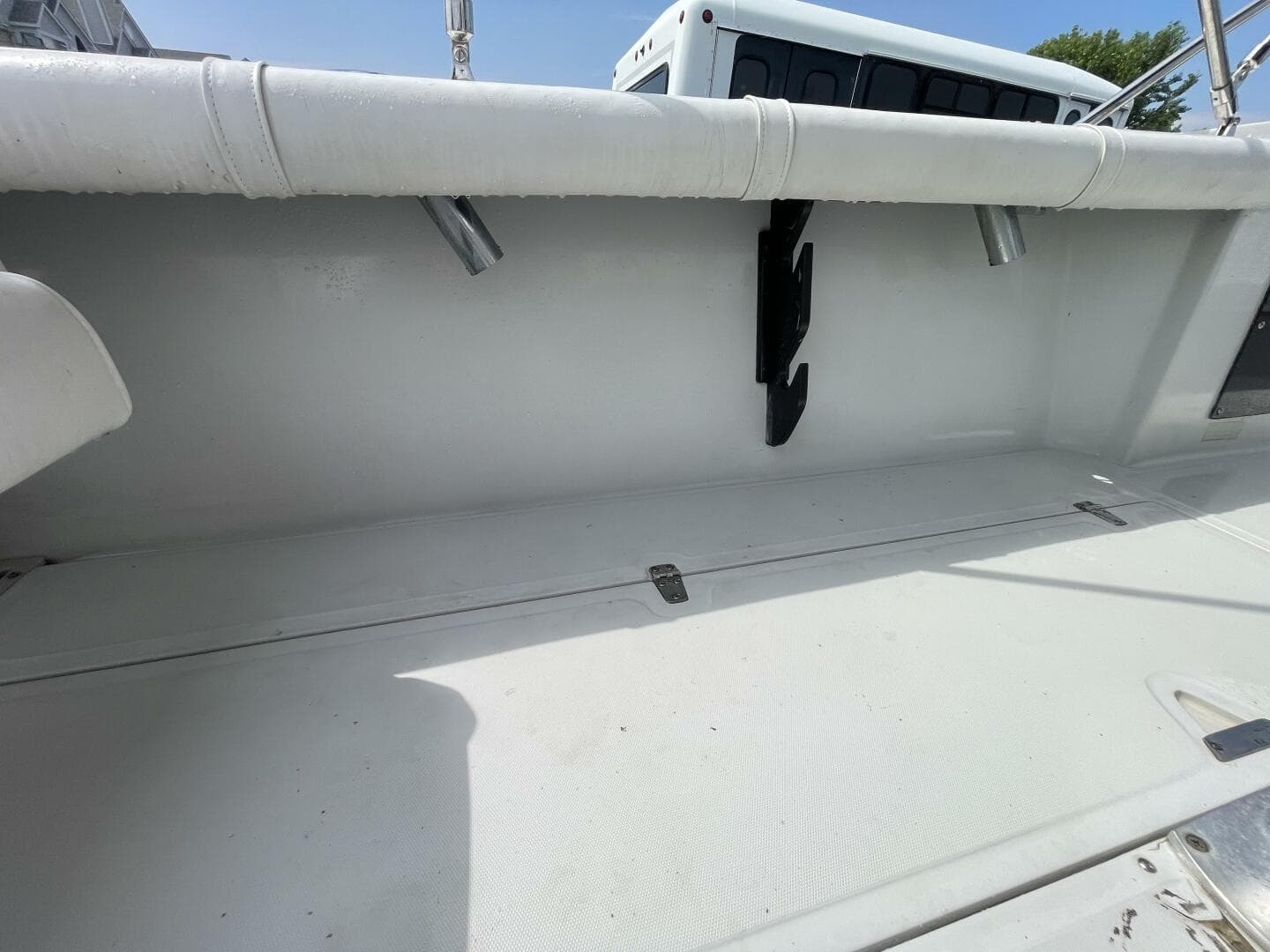 1993 Boston Whaler 21 Outrage — photo 13