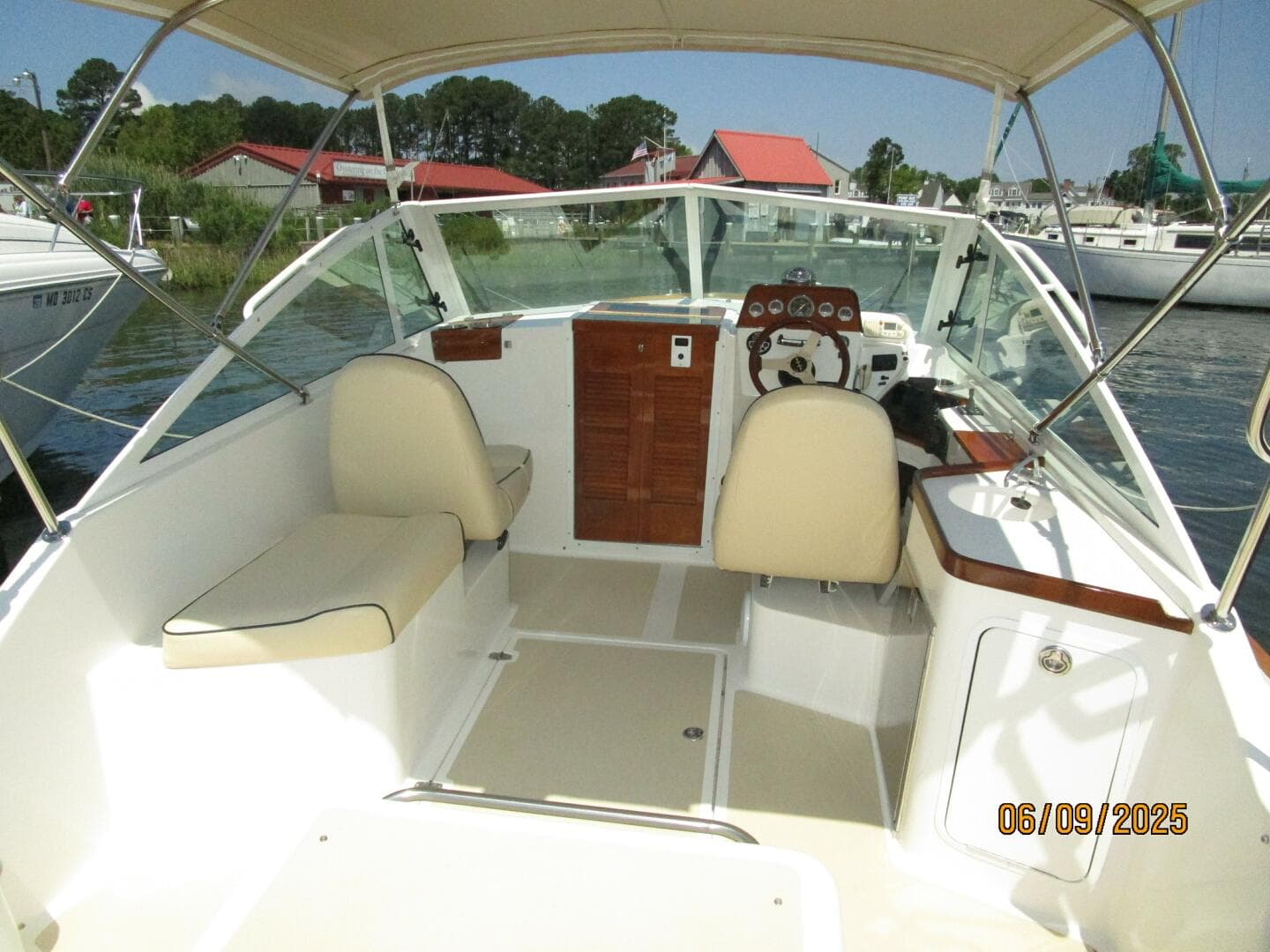 2006 Hunt Yachts Harrier — photo 10