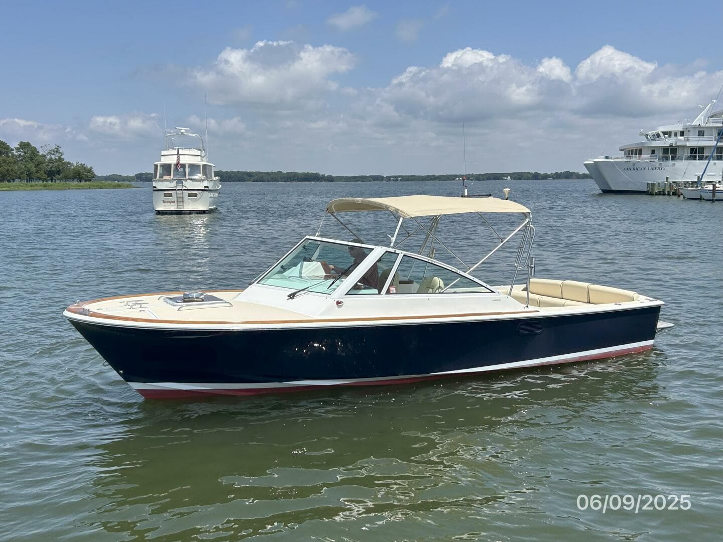 2006 Hunt Yachts Harrier — photo 2